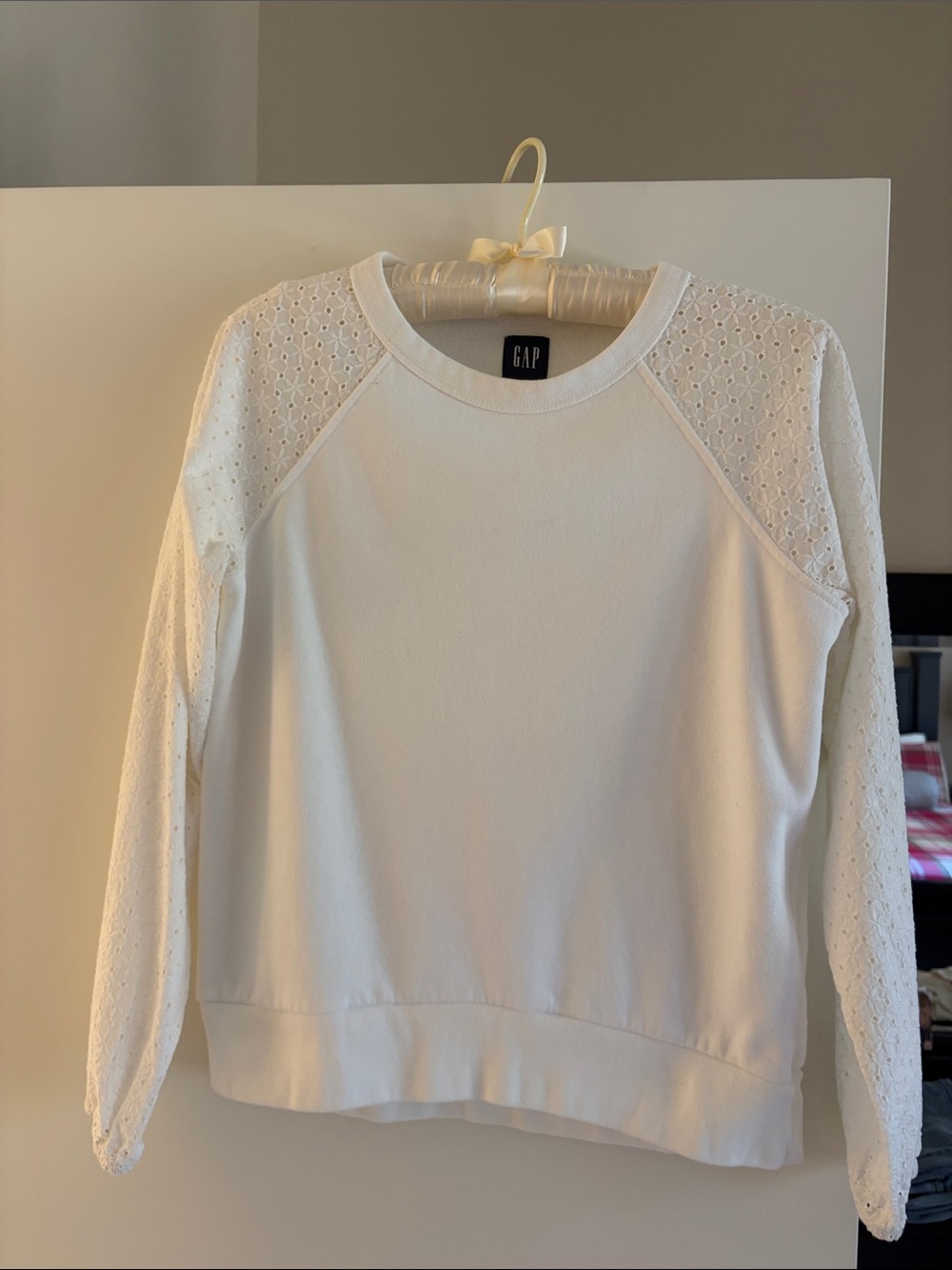 GAP White Eyelet Lace Raglan Sleeve Sweatshirt